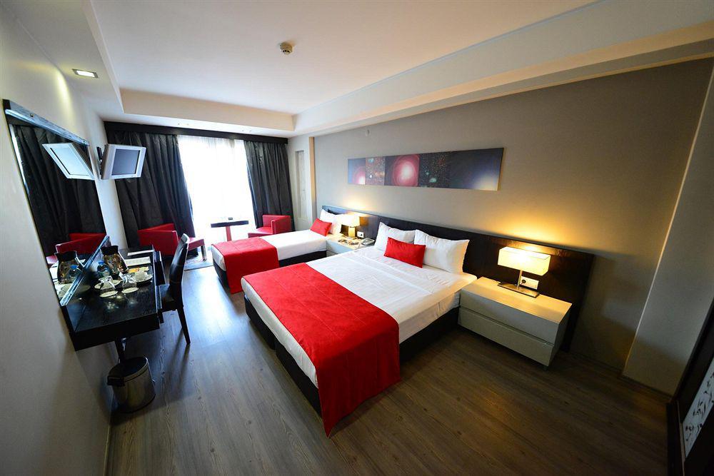 May Park Hotel Ізмір Екстер'єр фото